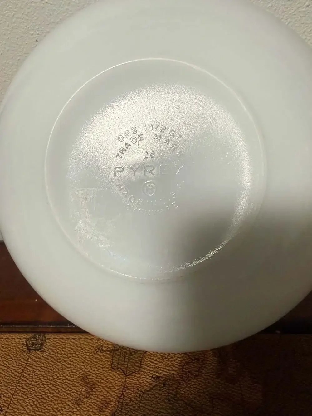 VTG Pyrex Opal White Milk Glass 022  and 023 Casserole Dish Set